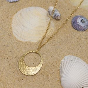 18ct Yellow Gold Sand Textured Kalimera Paralia Pendant | Lisa Rothwell-Young