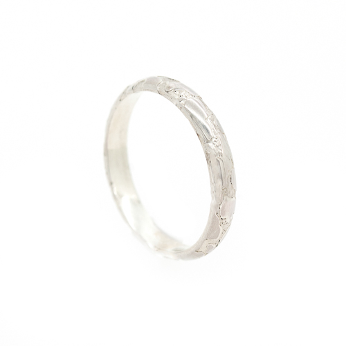 Alternative Wedding Ring - Lichen Texture Gold Platinum Side | Lisa Rothwell-Young