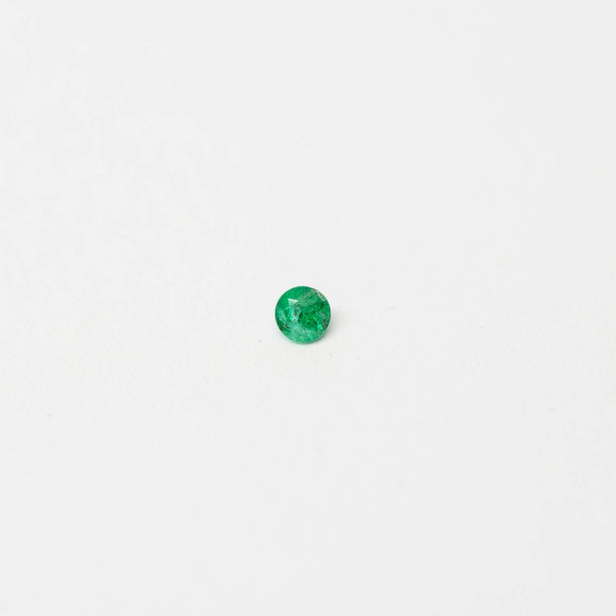 3mm Round Emerald Limpopo SA | Lisa Rothwell-Young