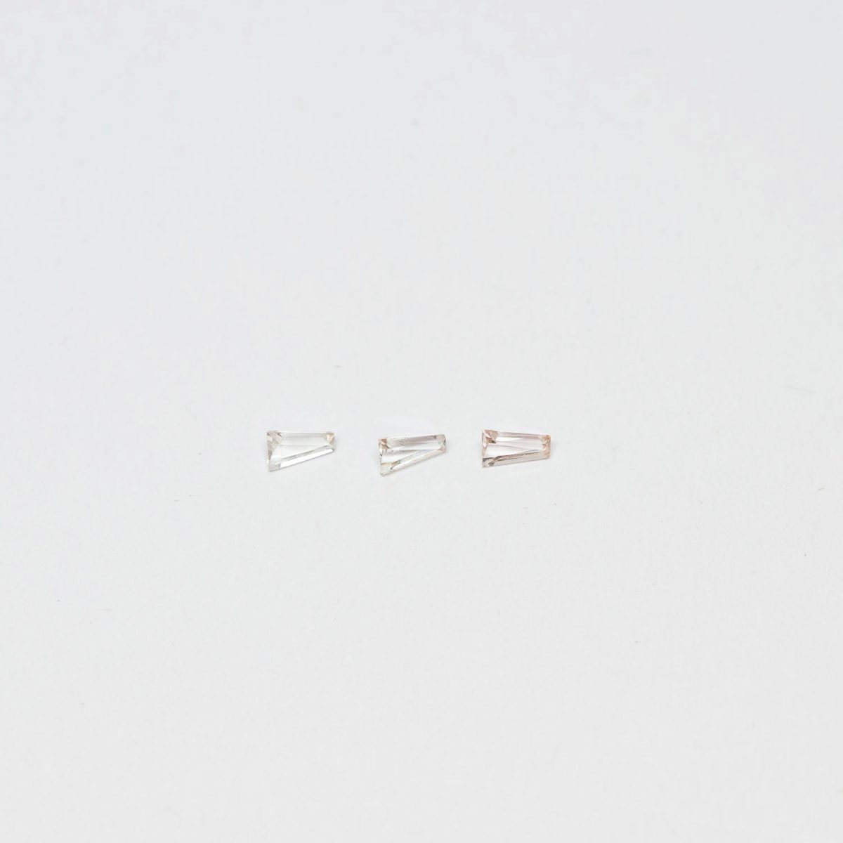 5x3mm Tapered Baguette Sapphires Sri Lanka | Lisa Rothwell-Young