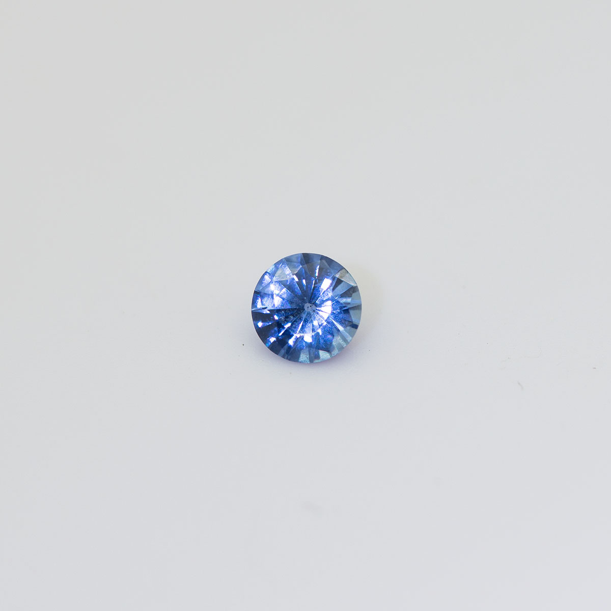 Ethically Sourced 4.5mm Round Blue Sapphire | Lisa Rothwell-Young