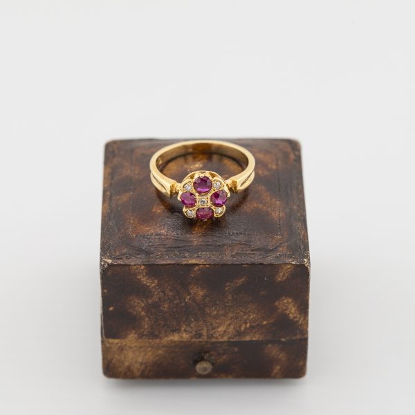 Ruby and diamond quatrefoil ring front view |Lisa Rothwell-Young