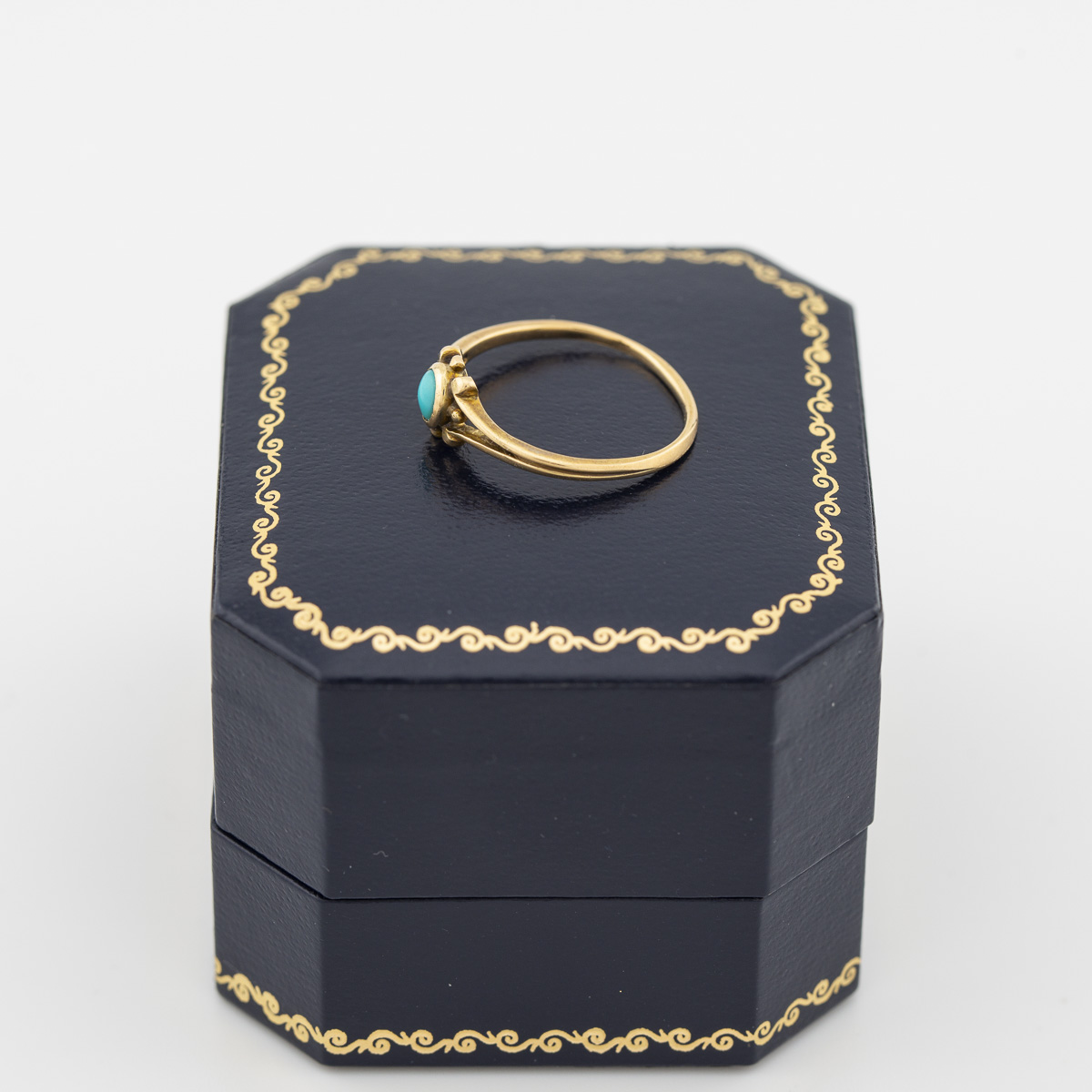 Victorian 18ct gold and turquoise ring side view|Lisa Rothwell-Young
