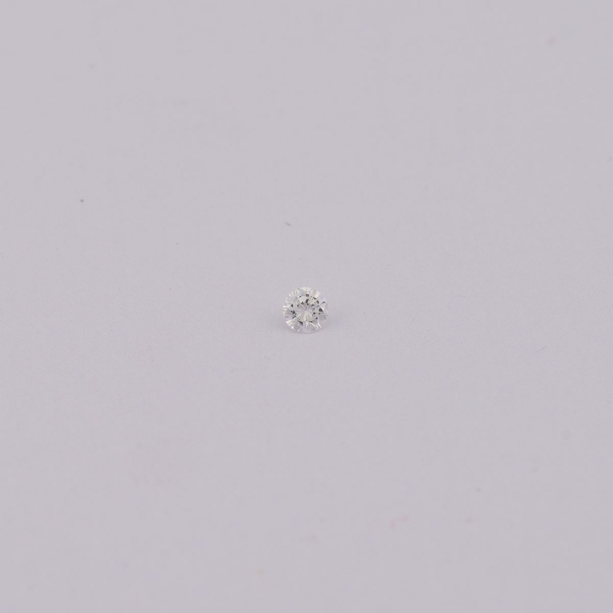 Round Brilliant Cut Recycled Diamond | Lisa Rothwell-Young